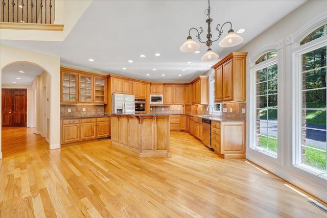 7275 Starlight LN, Boones Mill, VA 24065