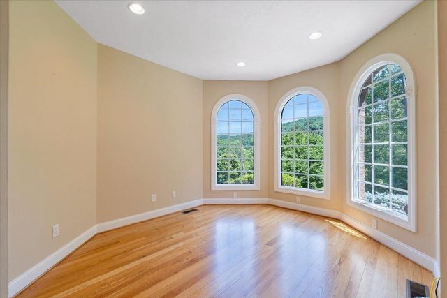 7275 Starlight LN, Boones Mill, VA 24065