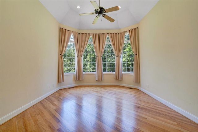 7275 Starlight LN, Boones Mill, VA 24065