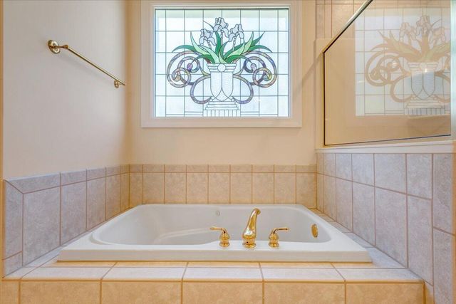 7275 Starlight LN, Boones Mill, VA 24065