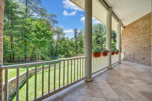 7275 Starlight LN, Boones Mill, VA 24065