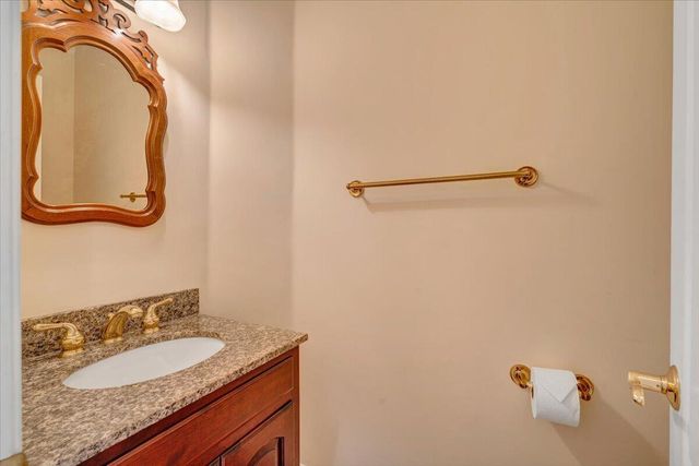 7275 Starlight LN, Boones Mill, VA 24065