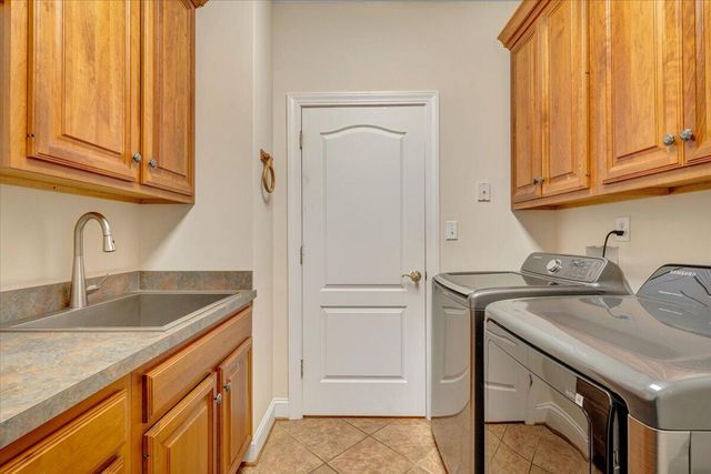 7275 Starlight LN, Boones Mill, VA 24065