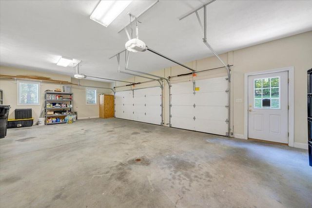 7275 Starlight LN, Boones Mill, VA 24065