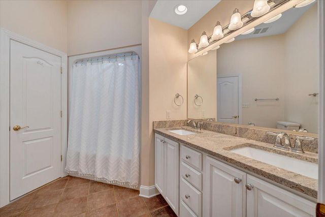7275 Starlight LN, Boones Mill, VA 24065