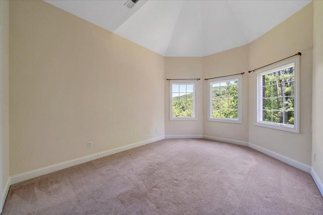 7275 Starlight LN, Boones Mill, VA 24065