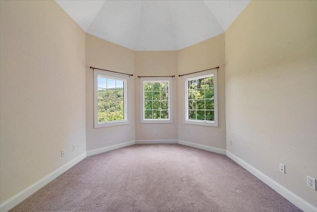 7275 Starlight LN, Boones Mill, VA 24065