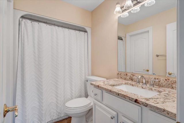 7275 Starlight LN, Boones Mill, VA 24065