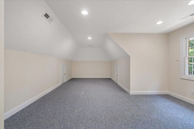 7275 Starlight LN, Boones Mill, VA 24065