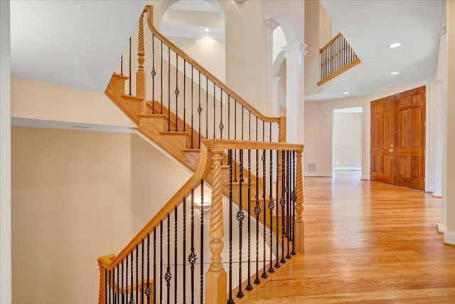 7275 Starlight LN, Boones Mill, VA 24065