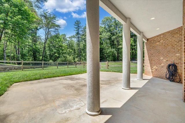 7275 Starlight LN, Boones Mill, VA 24065