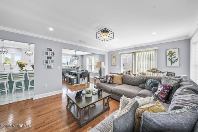 814 Brook Avenue, Union Beach, NJ 07735