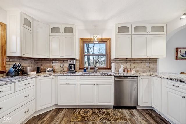 2594 E Traction Road, Crawfordsville, IN 47933