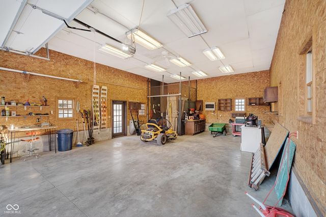 2594 E Traction Road, Crawfordsville, IN 47933