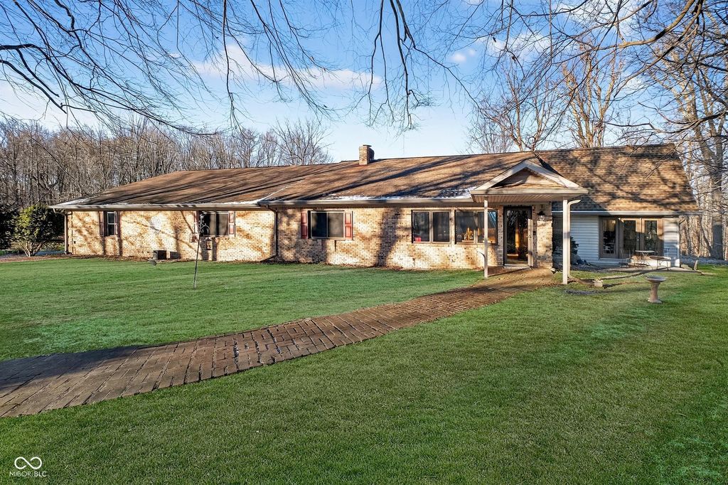 2594 E Traction Road, Crawfordsville, IN 47933
