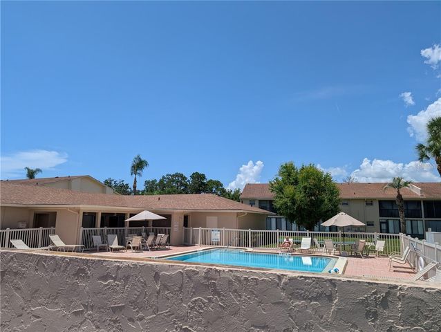 2763 WOODGATE LANE 201, Sarasota, FL 34231