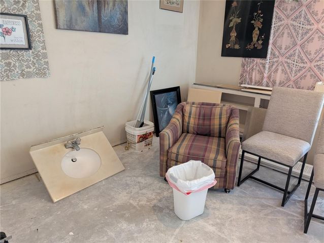 2763 WOODGATE LANE 201, Sarasota, FL 34231