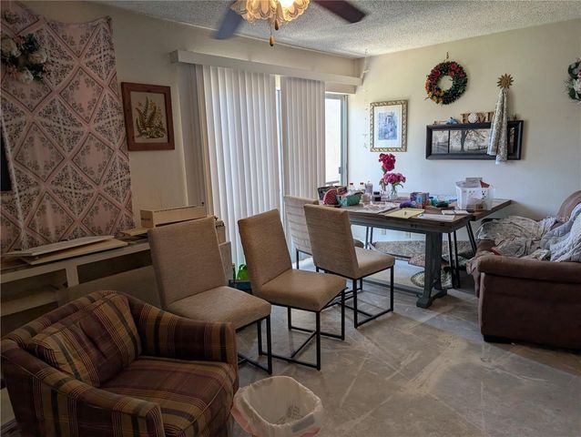 2763 WOODGATE LANE 201, Sarasota, FL 34231