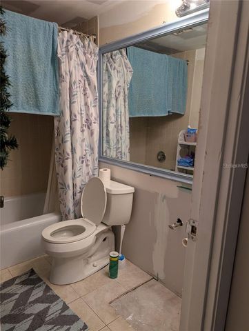 2763 WOODGATE LANE 201, Sarasota, FL 34231