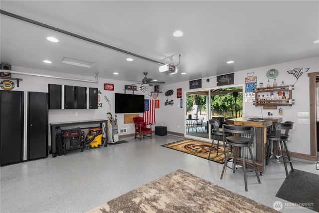 6424 75th Avenue NE, Olympia, WA 98516
