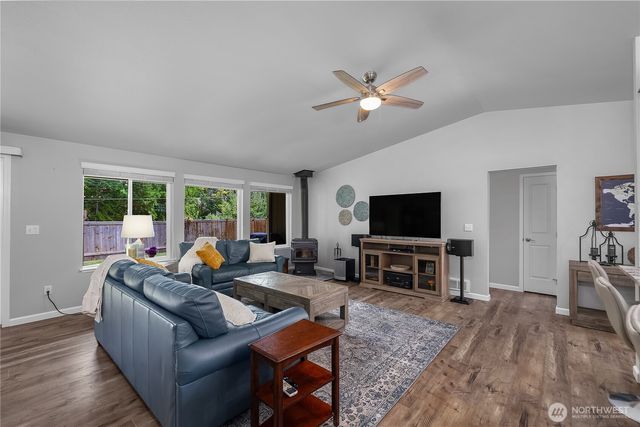 6424 75th Avenue NE, Olympia, WA 98516