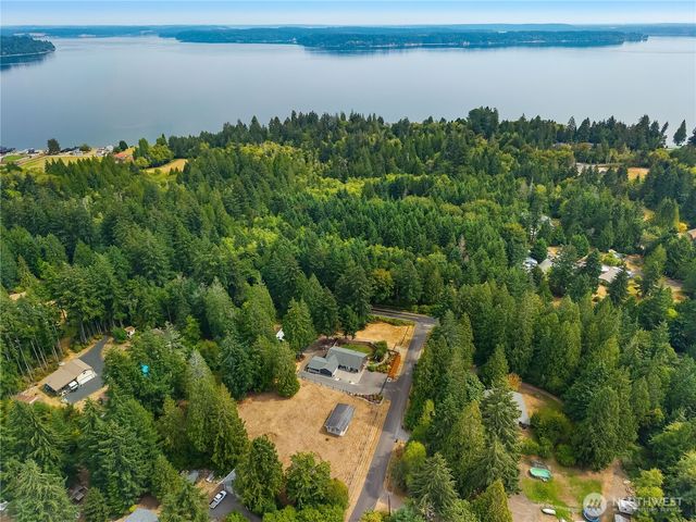 6424 75th Avenue NE, Olympia, WA 98516