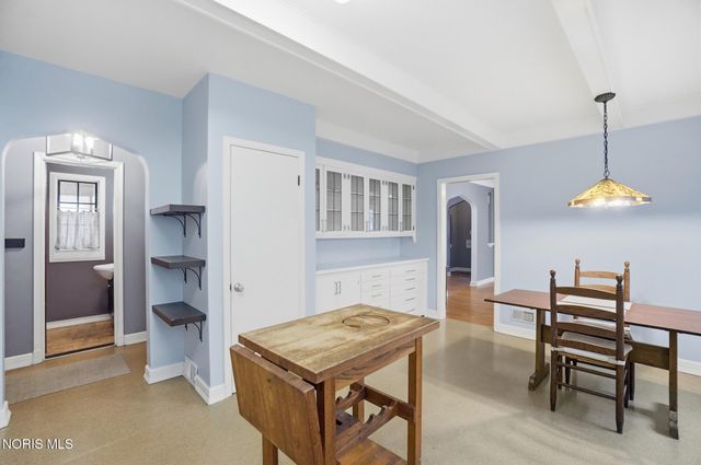 2523 Orchard Road, Ottawa Hills, OH 43606