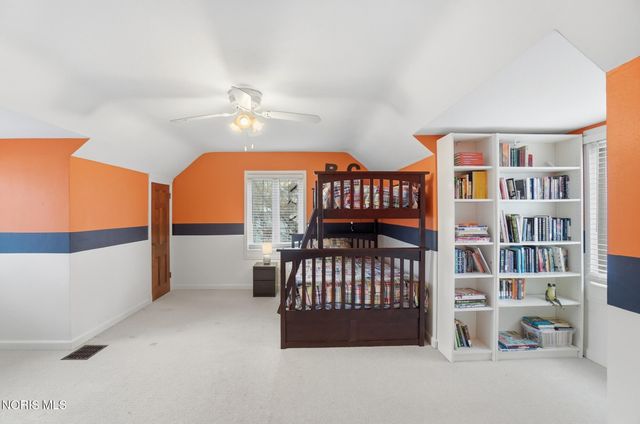 2523 Orchard Road, Ottawa Hills, OH 43606