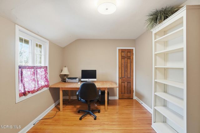 2523 Orchard Road, Ottawa Hills, OH 43606