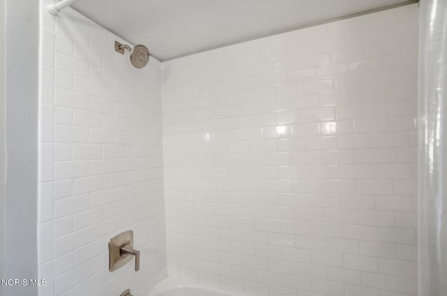 2523 Orchard Road, Ottawa Hills, OH 43606