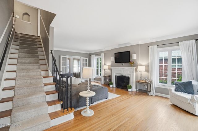 2523 Orchard Road, Ottawa Hills, OH 43606