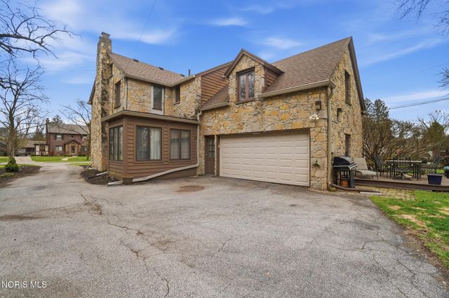 2523 Orchard Road, Ottawa Hills, OH 43606