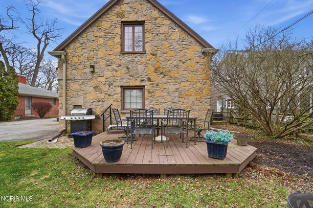 2523 Orchard Road, Ottawa Hills, OH 43606