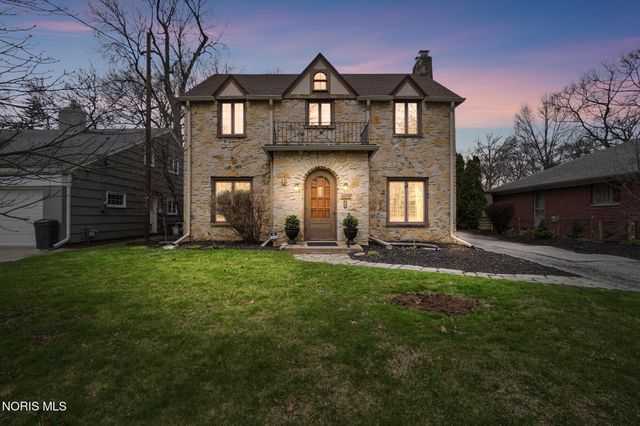 2523 Orchard Road, Ottawa Hills, OH 43606