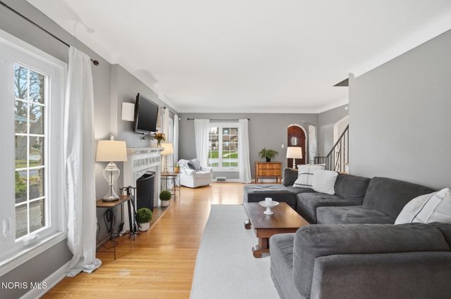 2523 Orchard Road, Ottawa Hills, OH 43606