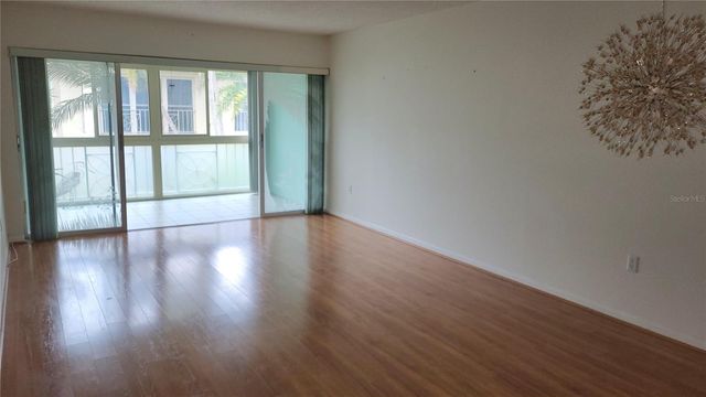 19029 US HIGHWAY 19 N 5-14, Clearwater, FL 33764