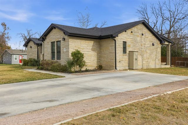 1905 S College ST, Georgetown, TX 78626