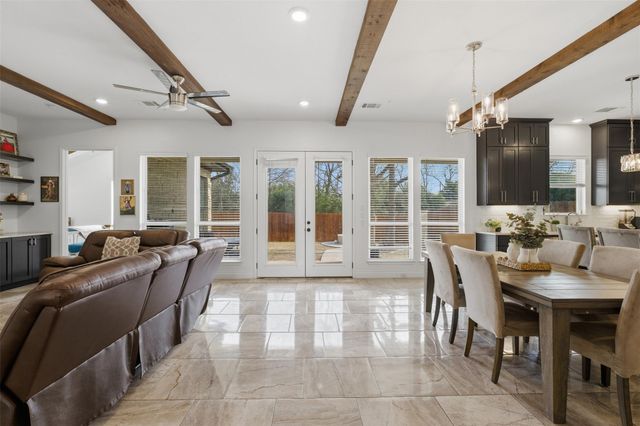 1905 S College ST, Georgetown, TX 78626