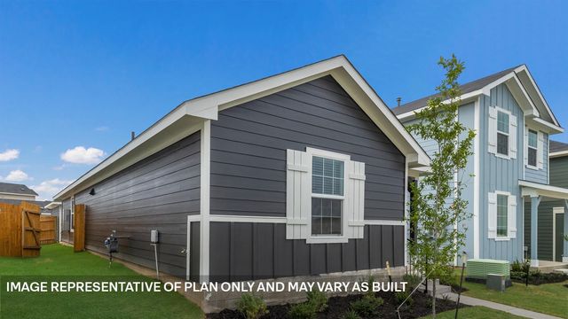 323 Santo Domingo RD, Bastrop, TX 78602