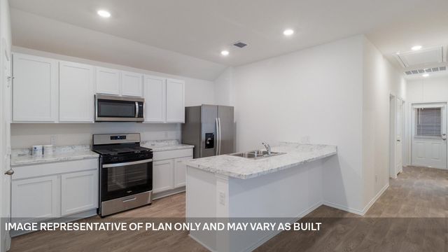 323 Santo Domingo RD, Bastrop, TX 78602