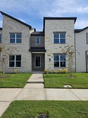 8910 Lowell Street, Rowlett, TX 75089
