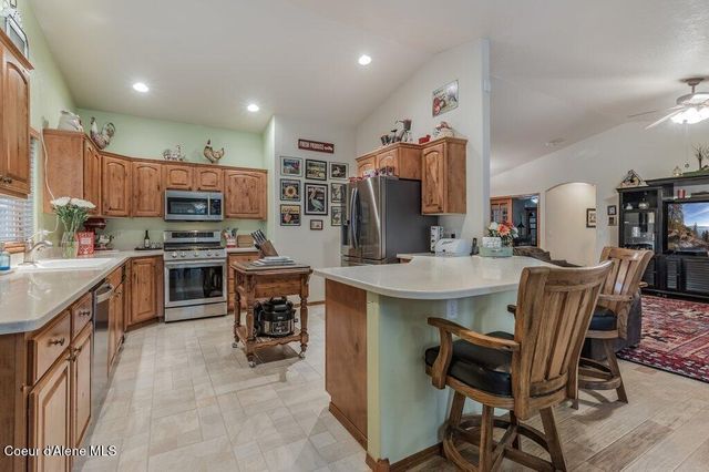 3953 N 19th ST, Coeur D'alene, ID 83815