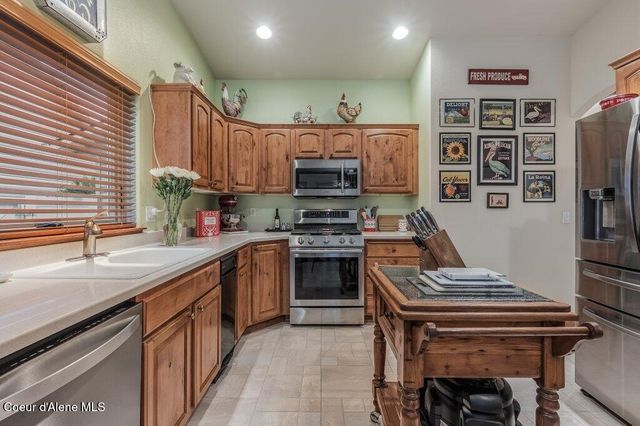 3953 N 19th ST, Coeur D'alene, ID 83815