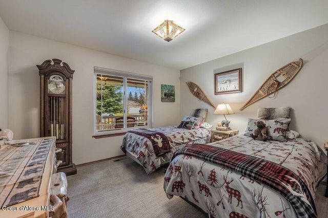 3953 N 19th ST, Coeur D'alene, ID 83815