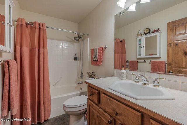 3953 N 19th ST, Coeur D'alene, ID 83815