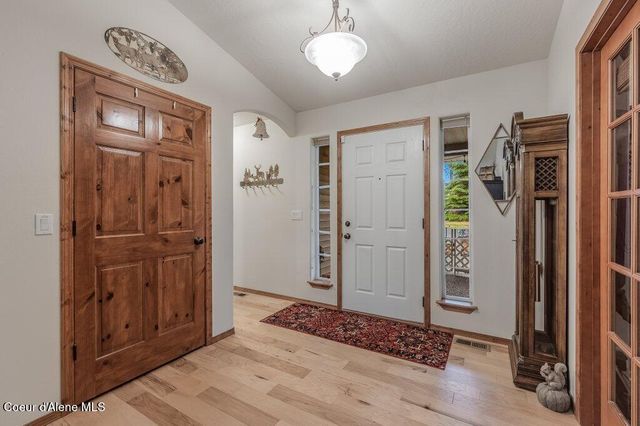 3953 N 19th ST, Coeur D'alene, ID 83815