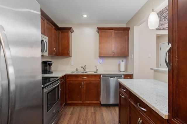 9440 Amberton Parkway, Dallas, TX 75243