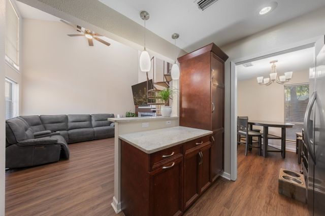 9440 Amberton Parkway, Dallas, TX 75243