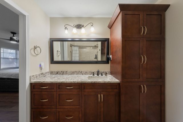 9440 Amberton Parkway, Dallas, TX 75243