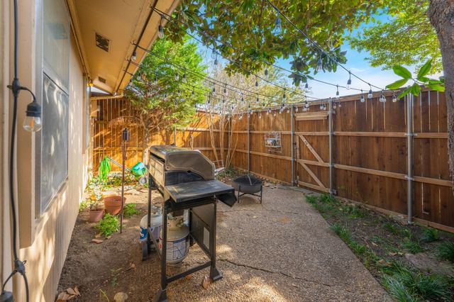 9440 Amberton Parkway, Dallas, TX 75243